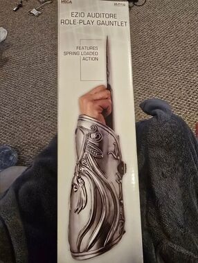 NECA Ezio Auditore Role-Play Gauntlet Neca Assassin's Creed 2 Ezio Hidden Blade